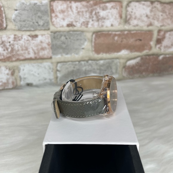 Nixon Kensington Leather Light Gold/Charcoal Casual Designer Women's Watch - Picture 4 of 10